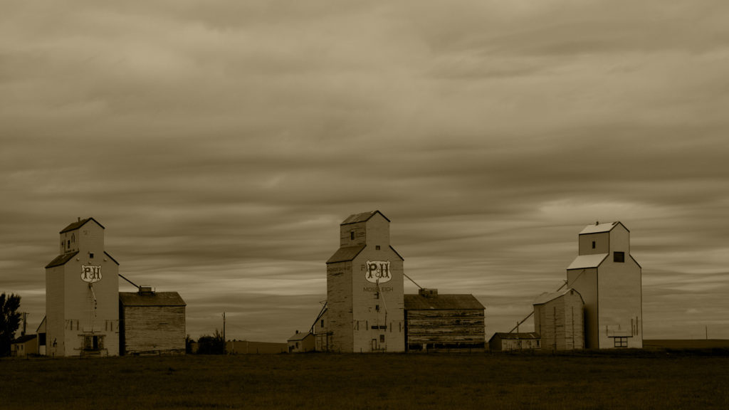 Mossleigh Alberta Grain Elevator